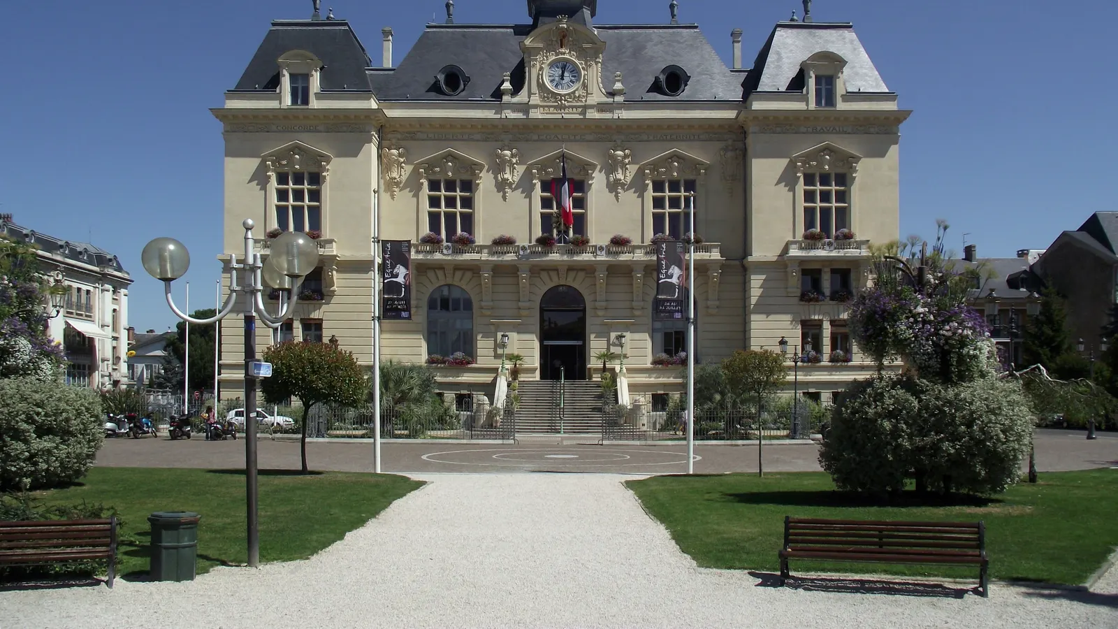 La mairie de Tarbes